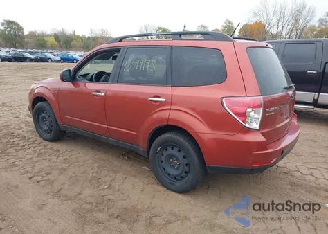 2010 Subaru Forester 2.5X Premium z USA, uszkodzony, nr VIN JF2SH6CC9AH772415